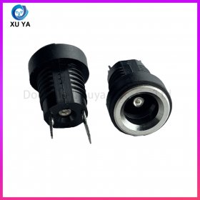 DC022B 螺纹 DC 电源插座